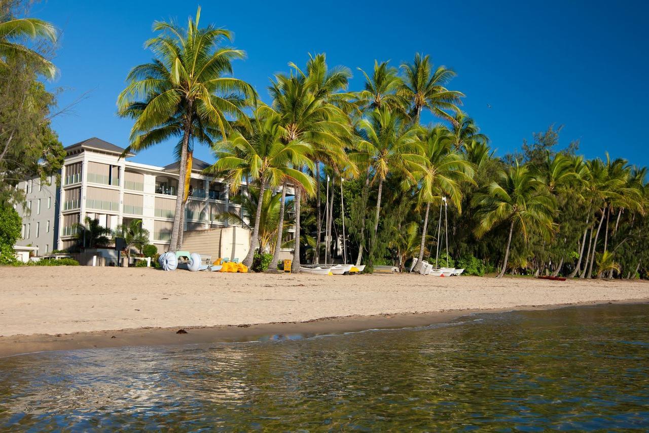 Island Views Beachfront Apartments Palm Cove Exterior photo